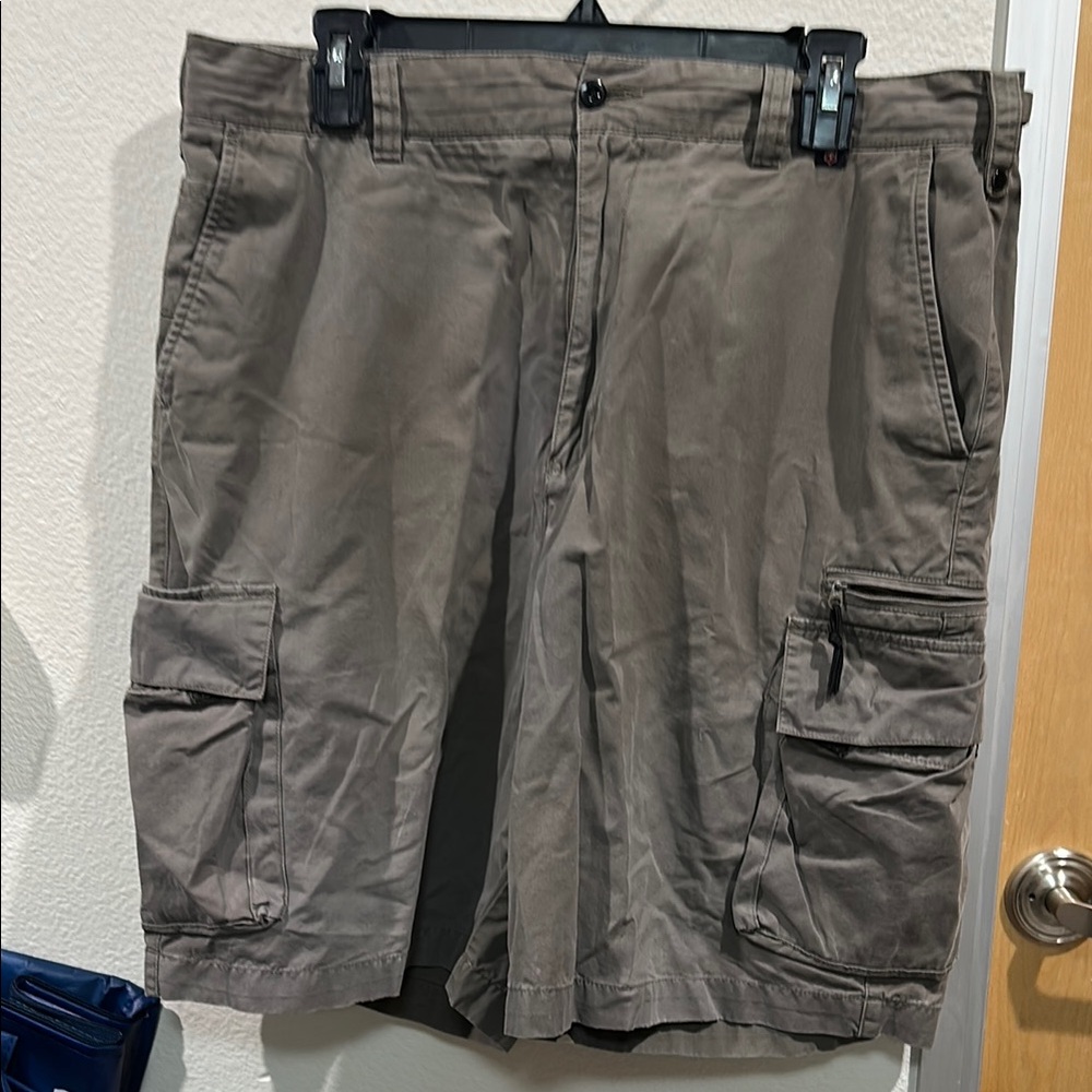 Men's Gray Cargo Shorts
